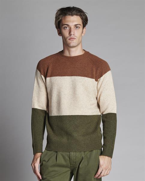 ROUND NECK 32%WOOL/38%NYL/10%CAMEL/20%ACRY CAMEL STRIPE