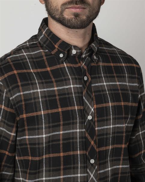 BTN DOWN COLLAR L/S FLANNEL BLACK CHECK