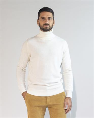 TURTLENECK 25%VISC/25%POLYAM/45%E.F.MERINO/5%CASH O.WHIT