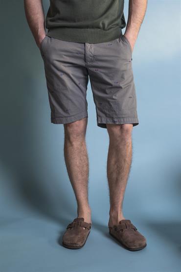 CHINO SHORT COMF.TWILL STRETCH G/D EMBR. FISHRED GREY