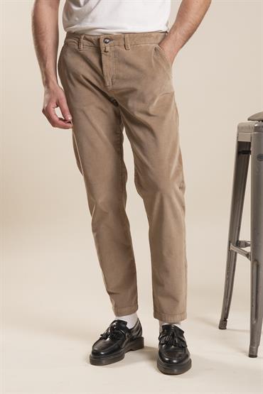 CHINO LONG SLIM CORDUROY 500 STRIPES G/D COOKIE