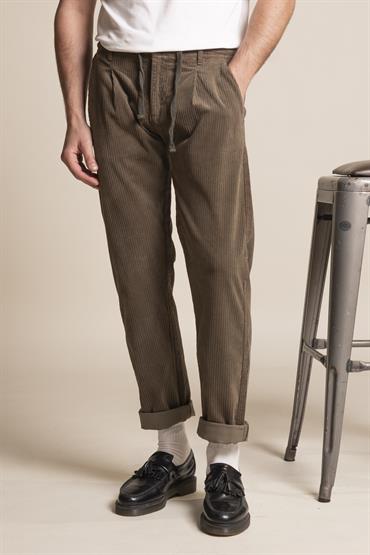 CHINO LONG COMF. FRENCH CORDUROY G/D GREEN