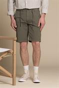 CHINO SHORT COMF.POPELINE G/D MIL.GREEN