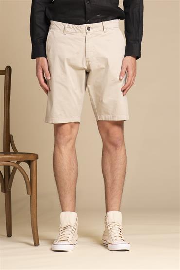 CHINO SHORT COMF.TWILL STRETCH G/D EMBROIDERY DESERT