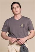T-SHIRT PRN S/S JERSEY SOLID F/D CARBON FINISH C.ROCK