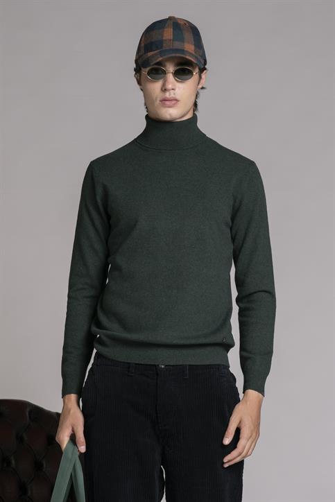 TURTLENECK LAMBSWOOL DK.GREEN