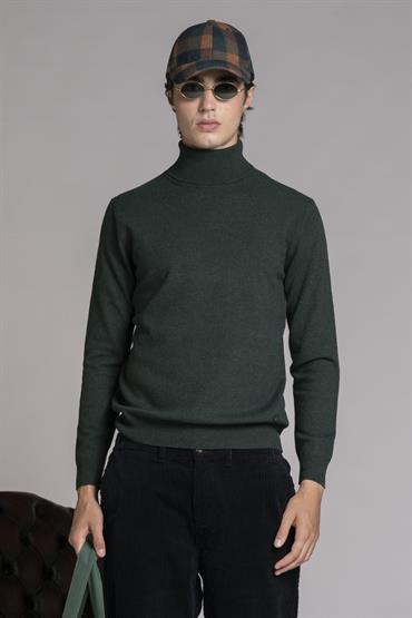 TURTLENECK LAMBSWOOL DK.GREEN