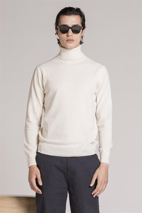 TURTLENECK LAMBSWOOL OFF WHITE