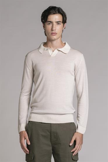 POLO NECK SKIPPER MERINOS ACID WASH BUTTER