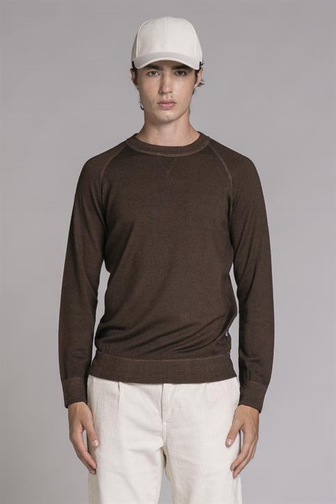 ROUND NECK MERINOS ACID WASH DK.MUD