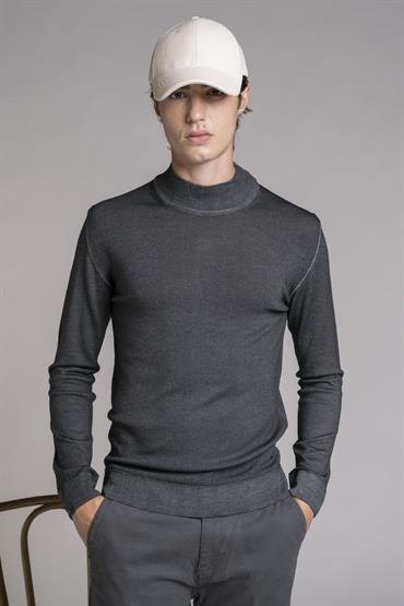 VOLCANO NECK MERINOS ACID WASH C.ROCK