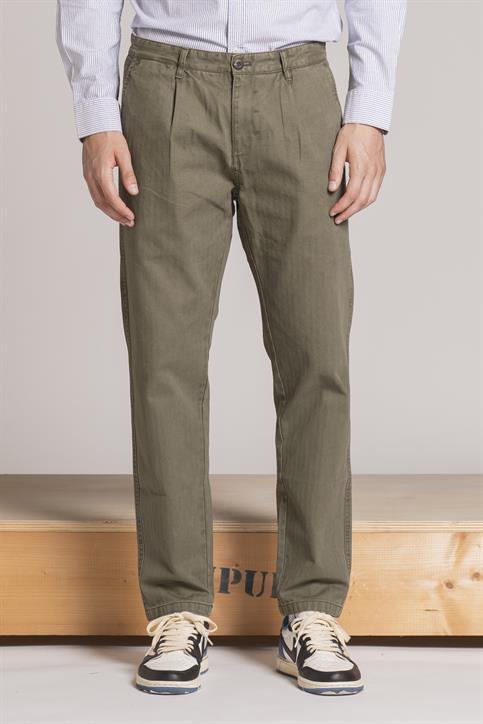 CHINO LONG PENCES COMFORT HERRINGBONE F/D MIL.GREEN