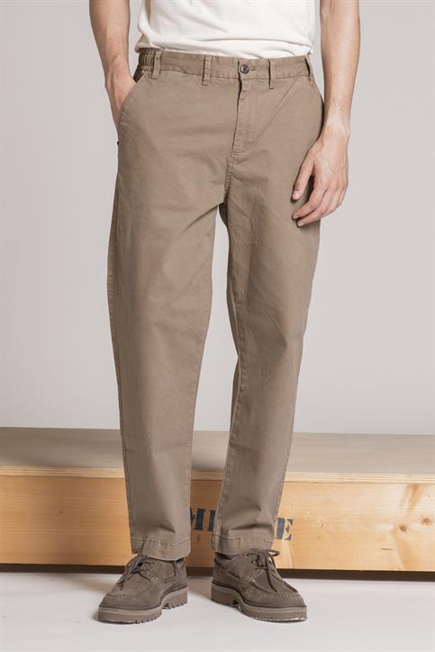 CHINO LONG COMFORT TWILL STRETCH F/D MUD
