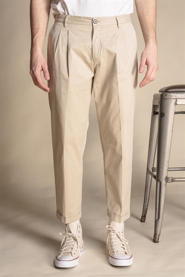 CHINO LONG COMF.PINCES TWILL STRETCH F/D BEIGE