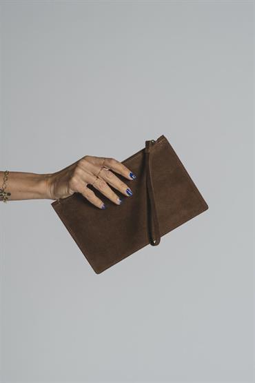 POCHETTE BAG SUEDE BROWN