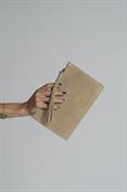 POCHETTE BAG SUEDE SAND