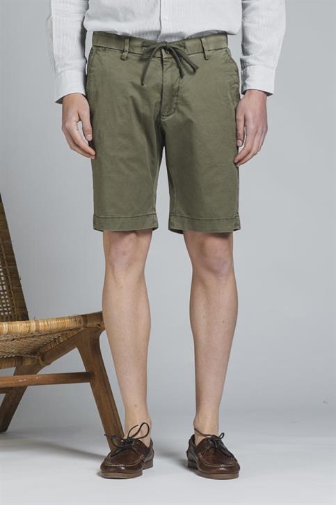 CHINO SHORT COMF.TWILL STRETCH F/D CARBON WASH MIL.GREEN