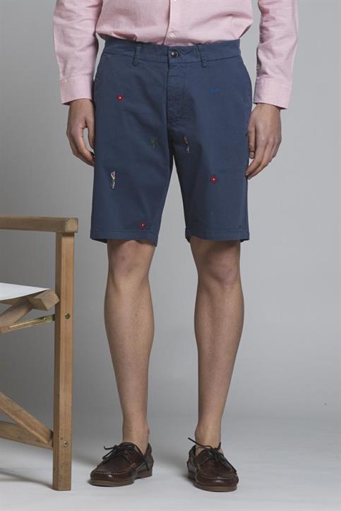 CHINO SHORT COMF.TWILL STRETCH G/D EMBROIDERY BLUE