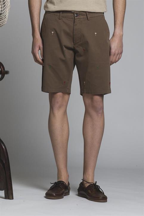 CHINO SHORT COMF.TWILL STRETCH G/D EMBROIDERY CHOCOLATE