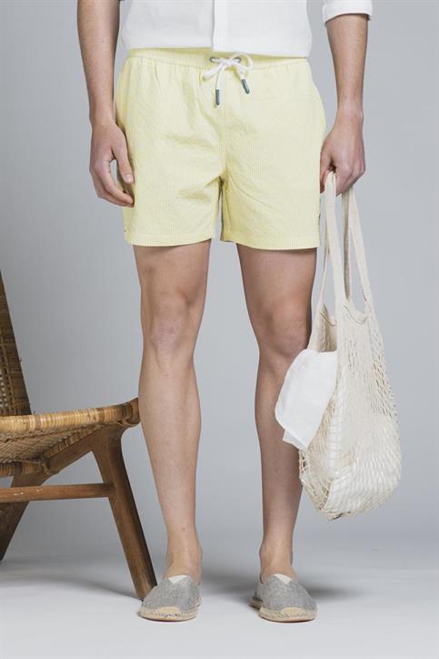 SWIMMING TRUNKS SEERSUCKER ALLOVER PRN YELLOW STRIPE